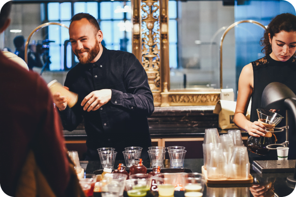 crew-making-drinks-hotel